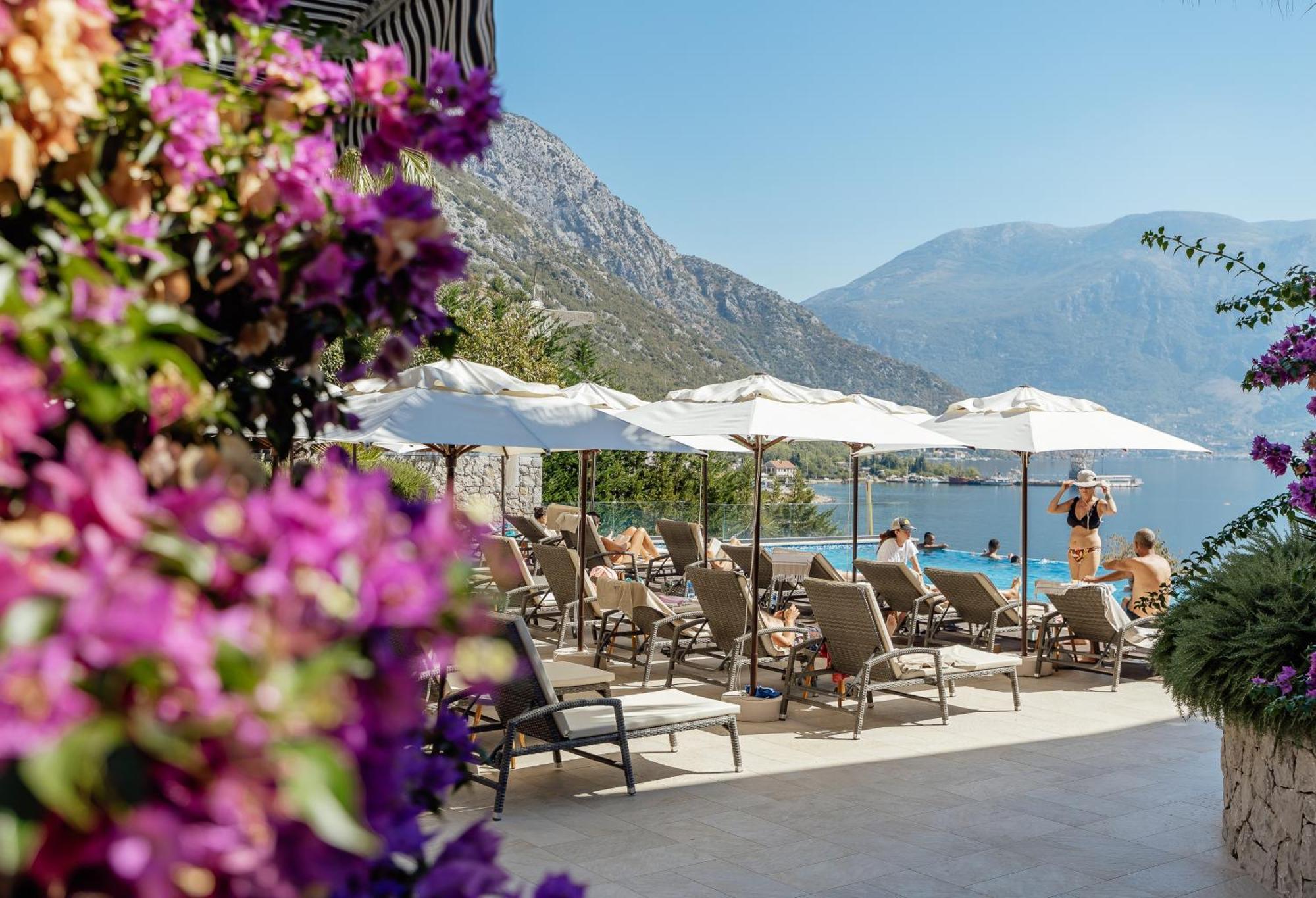 Bellezza Resort & Spa Kotor Exterior photo